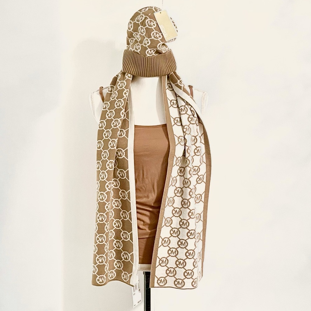 NWT MICHAEL KORS MK Logo Beanie Hat & Scarf Set